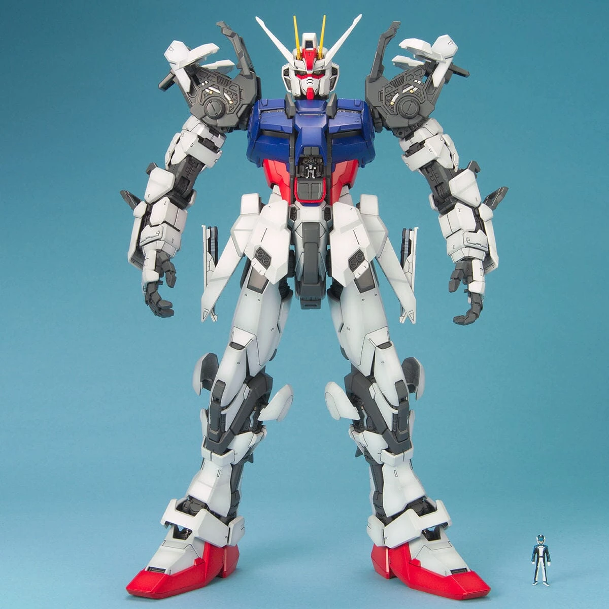 Bandai PG 1/60 Strike Gundam - Image 5