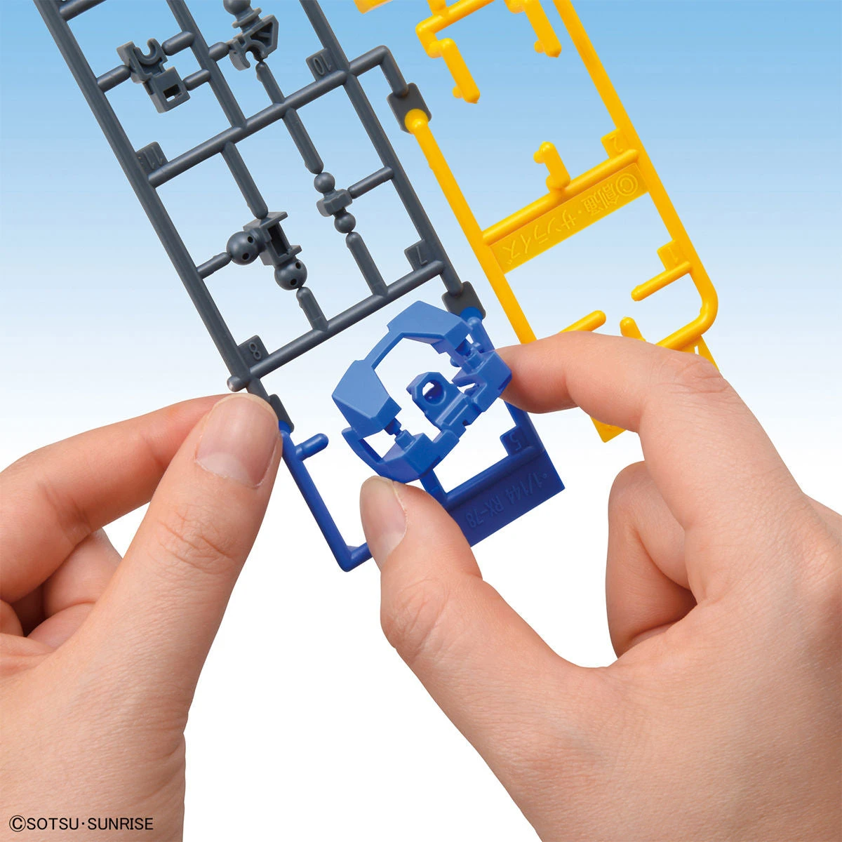 Bandai Entry Grade 1/144 RX-78-2 Gundam - Image 10