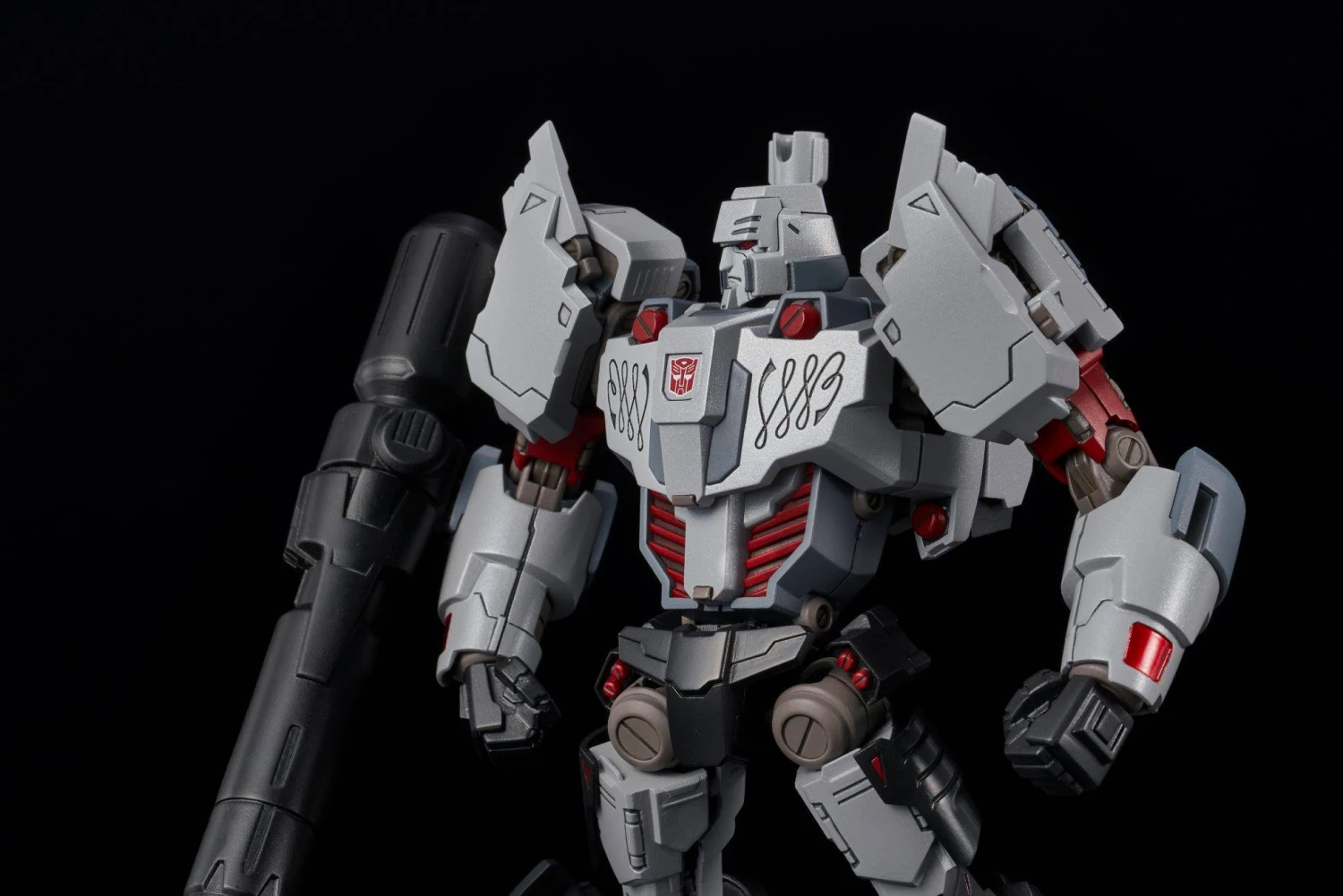 Bandai Megatron IDW (Autobot Ver.) - Image 11