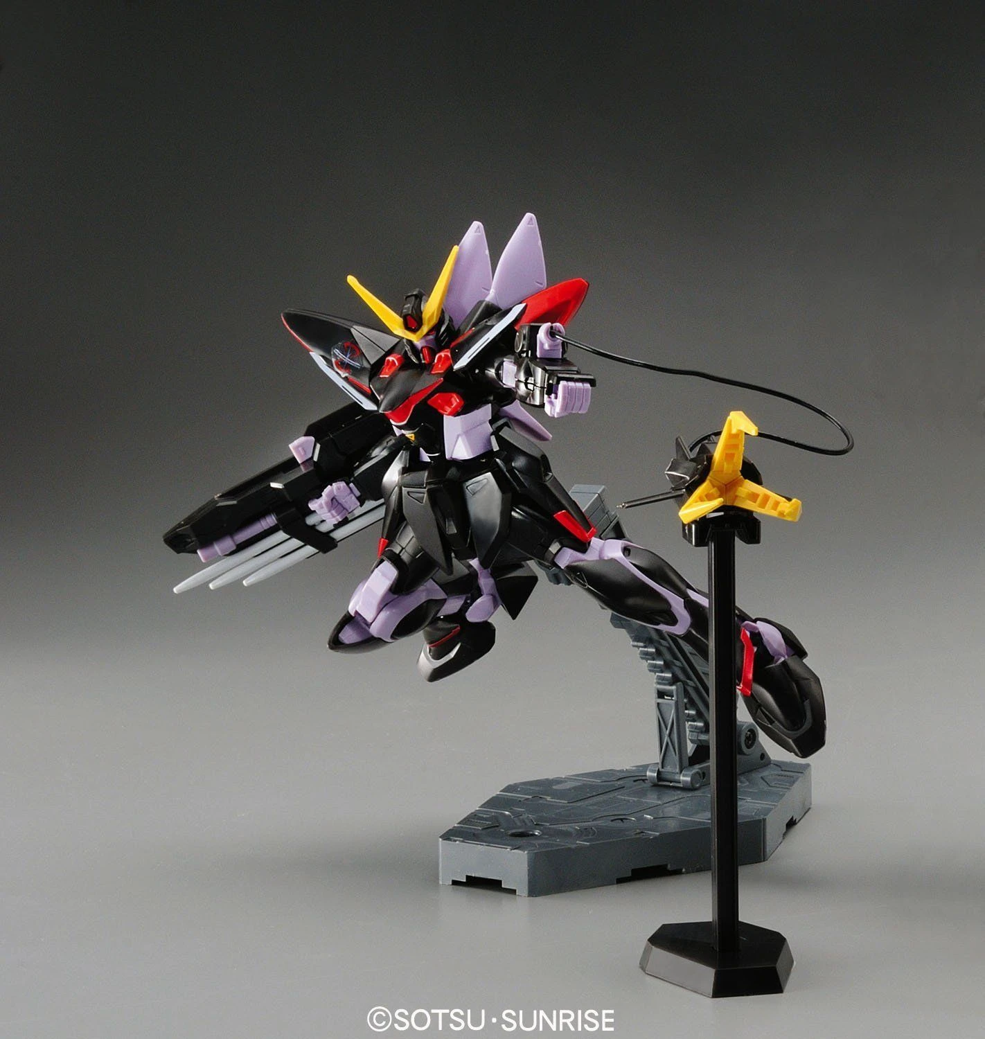 Bandai HG 1/144 R04 Blitz Gundam - Image 3