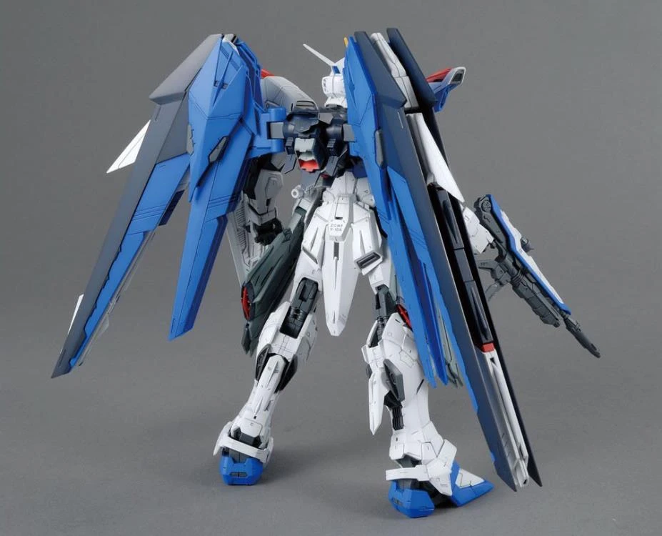 Bandai MG 1/100 Freedom Gundam (Ver 2.0) - Image 5